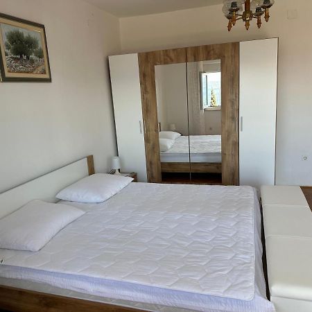 Spacious 2-Room Apartment With Beautiful Sea View Crikvenica Eksteriør bilde