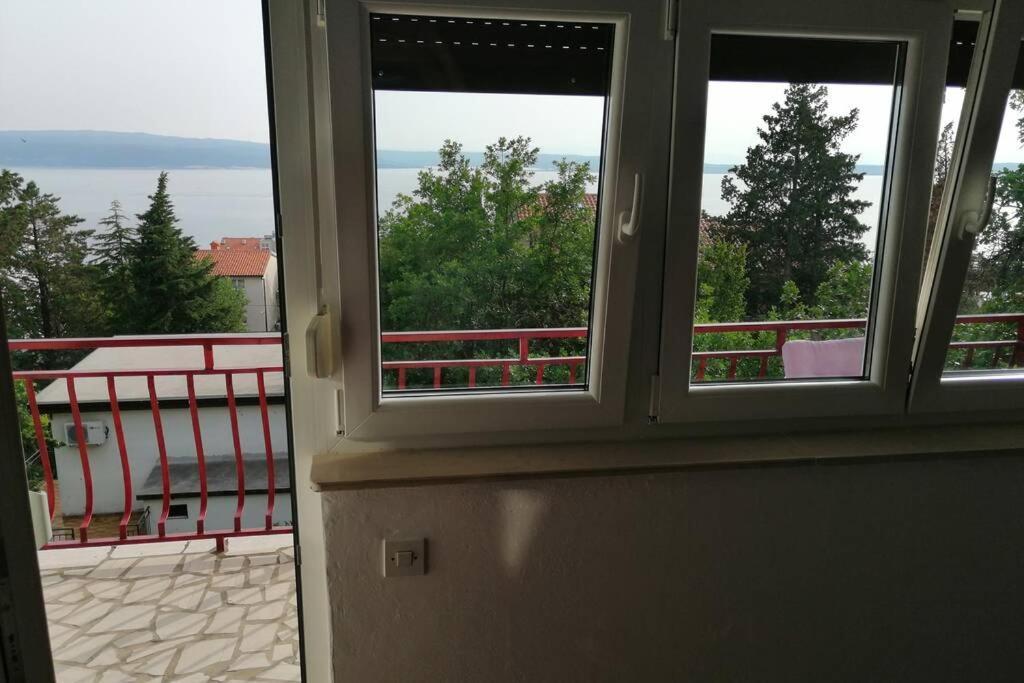 Spacious 2-Room Apartment With Beautiful Sea View Crikvenica Eksteriør bilde