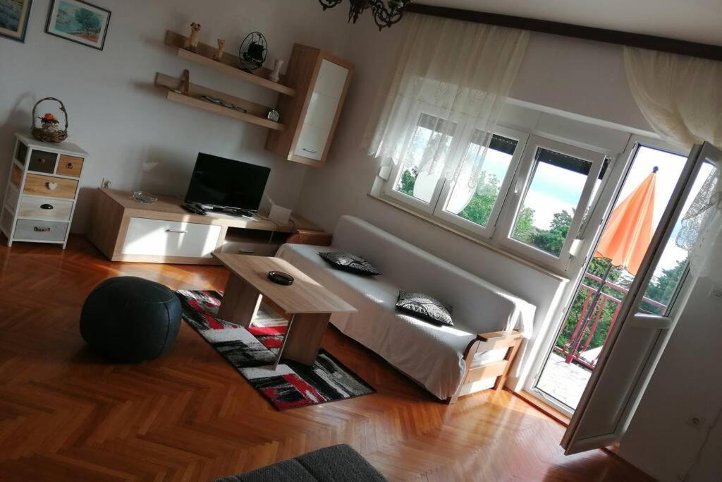Spacious 2-Room Apartment With Beautiful Sea View Crikvenica Eksteriør bilde